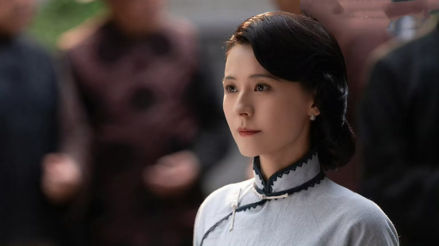 电视剧《灼灼韶华》开播，能成爆款剧吗？由热依扎、杨祐宁主演的年代女性励志剧《灼