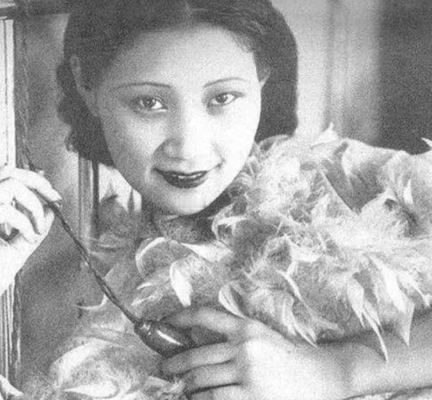 1946年，毛人凤接手戴笠留下的家底，豪车洋房，他瞅都不瞅。最绝的是对向影心，昨