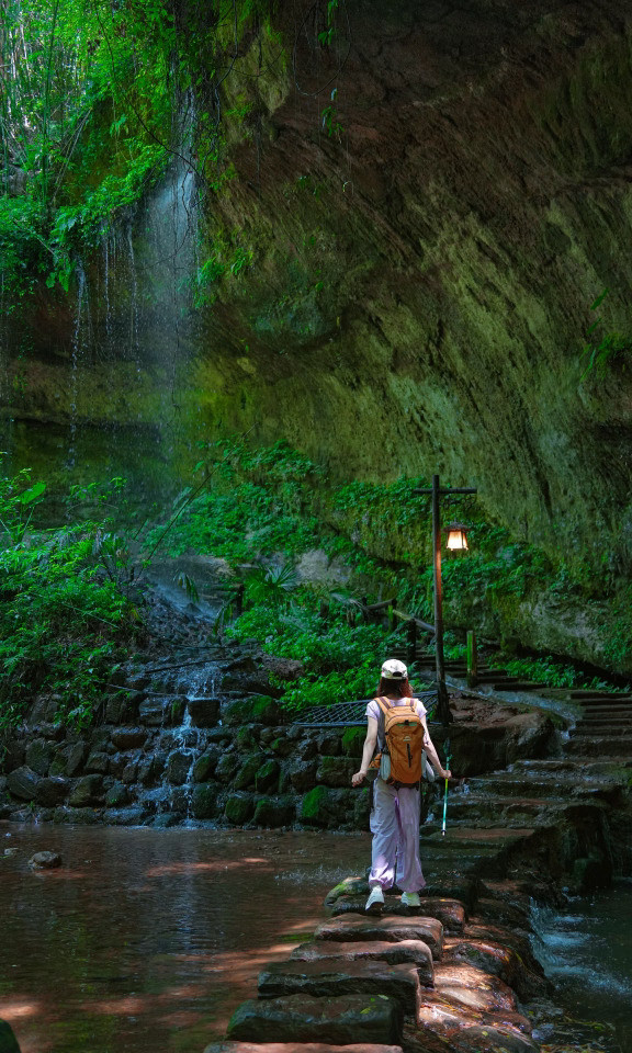 成都20℃天然凉谷🍃川西竹海避暑玩水绝美出片！ · 成都周边真的藏不...