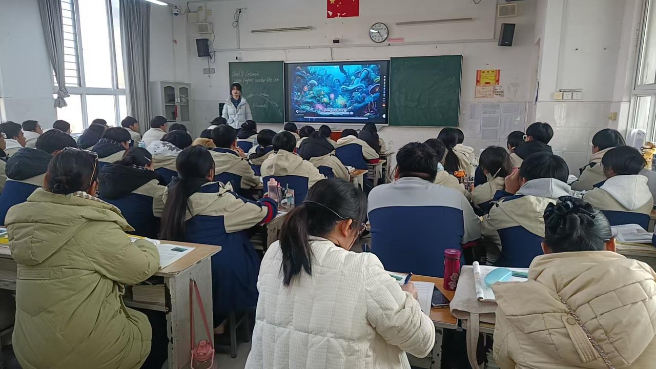 到了高中，你会发现：语文和英语成为弱科之后很难补，尤其是英语成绩在50分-7