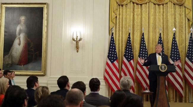 美国最近又整了个大动静，12月1彭博社爆料他们要在12号把白宫当会场，拉着8个国