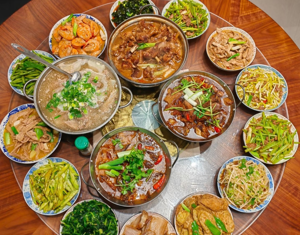 我哥要订婚了，我们家农村的，我妈想着让亲家来家里坐坐，认认门也是对儿媳的尊重，好