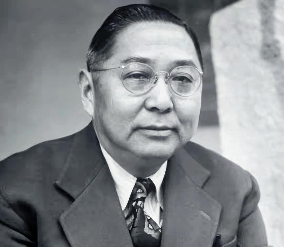 1949年12月10日，蒋介石离开成都飞往台湾，在最后逃离的时候，他并没有通知孙