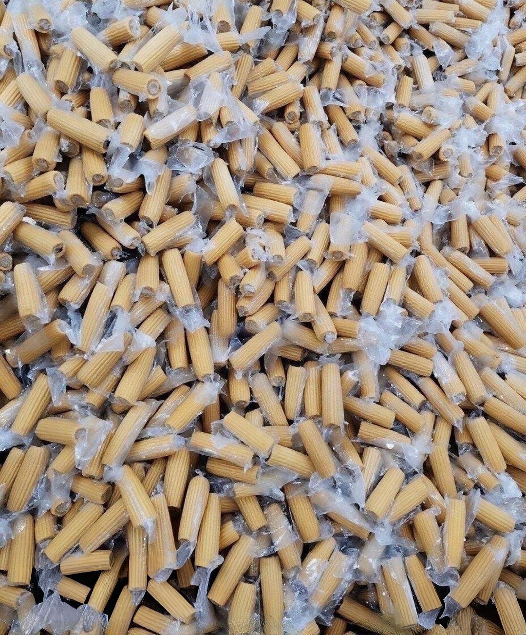 满满一大堆封装小吃，看完现场画面，你还敢买来吃吗？