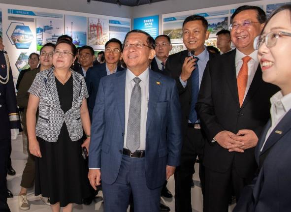 缅甸总统访华后，为何对中国高铁念念不忘？背后藏着一个大棋局最近，缅甸总统敏昂莱