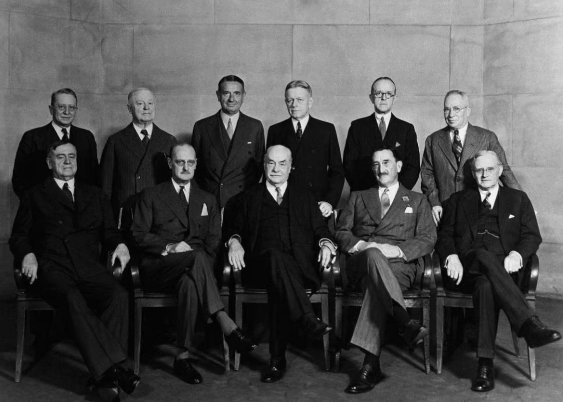 美国的犹太集团和昂撒集团谁能笑到最后？咱直白说，美国这俩最有权势的集团，犹太