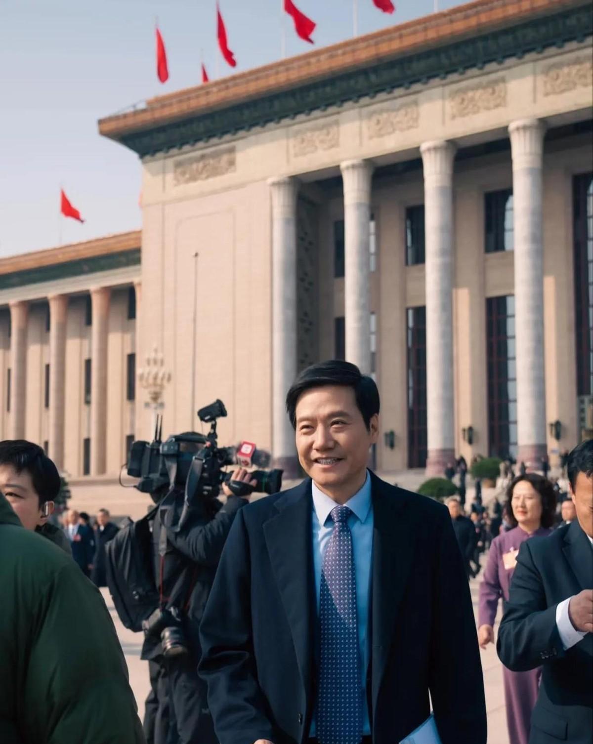 雷军的三件人生小事，藏着成功的大智慧！第一件：武大读书期间，没问家里要过一分钱
