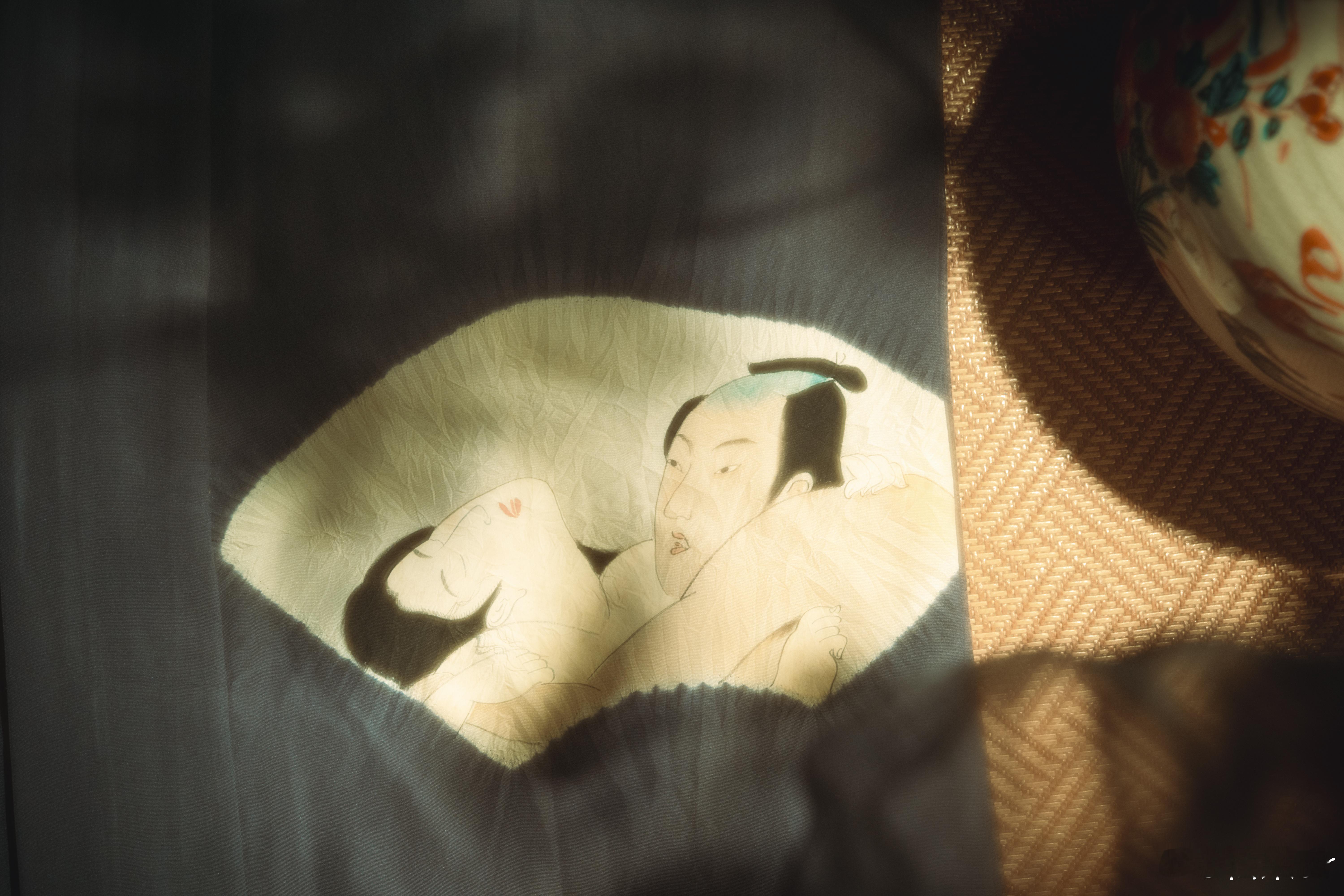 第一次收到春宫题材的kimono，拿来配纱衣。​​​