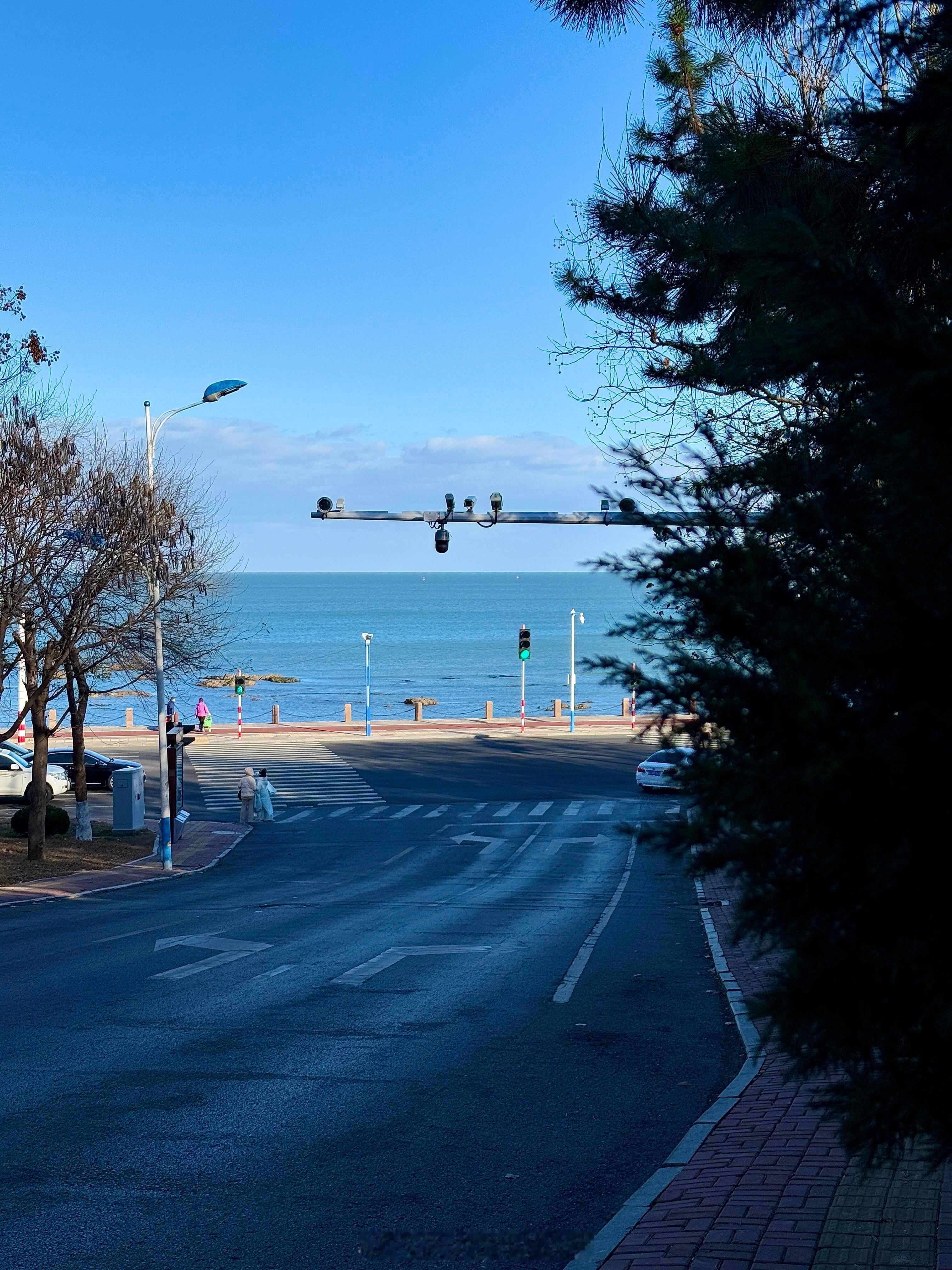 烟台旅行攻略🌊烟台2日游𝐃𝐚𝐲𝟏：烟台站➠孤独的鲸🐳➠金沙滩➠后沙广