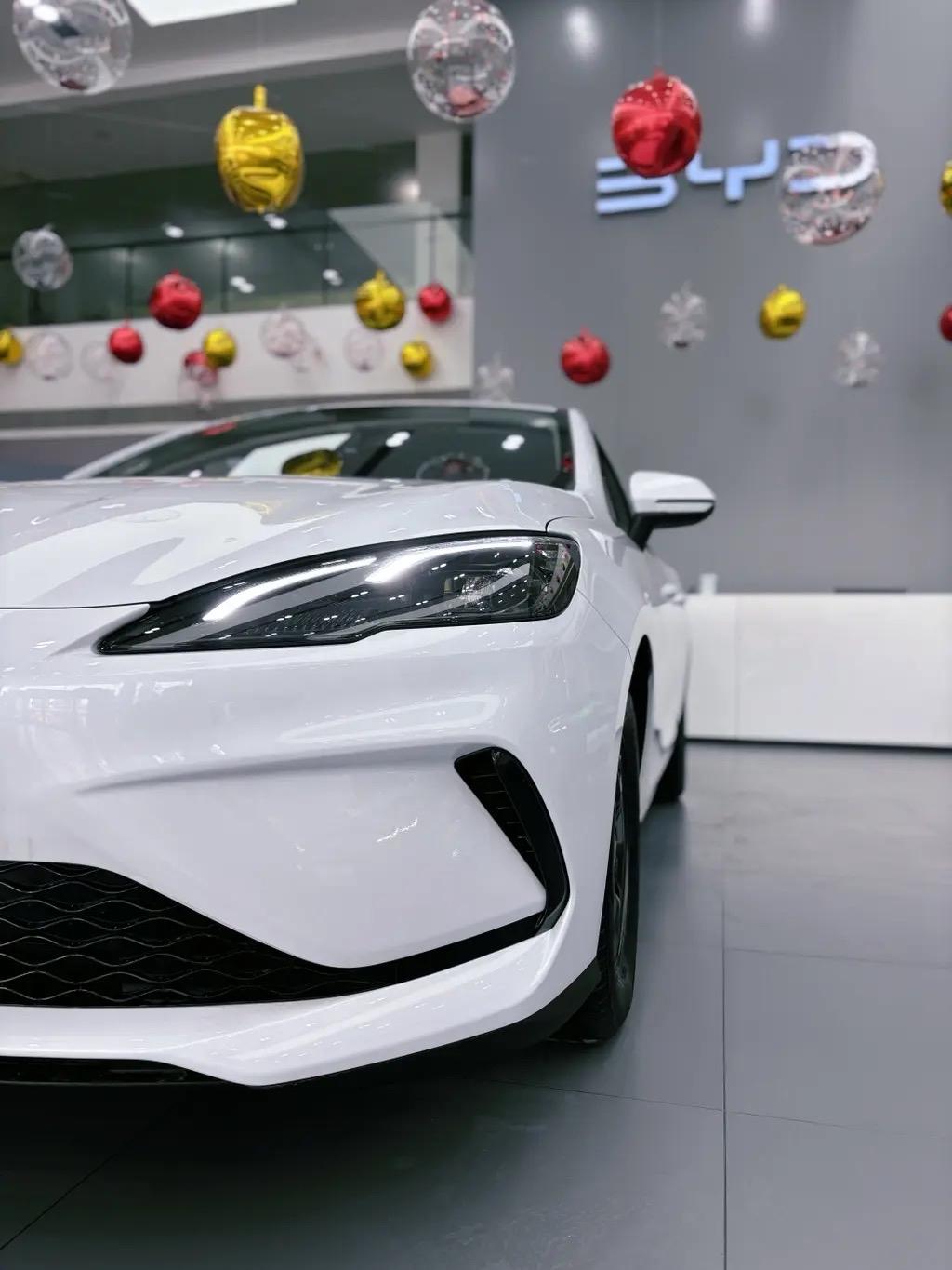】海豹05DM-i2025款智驾版1.5L55km豪华型裸车价：7.9
