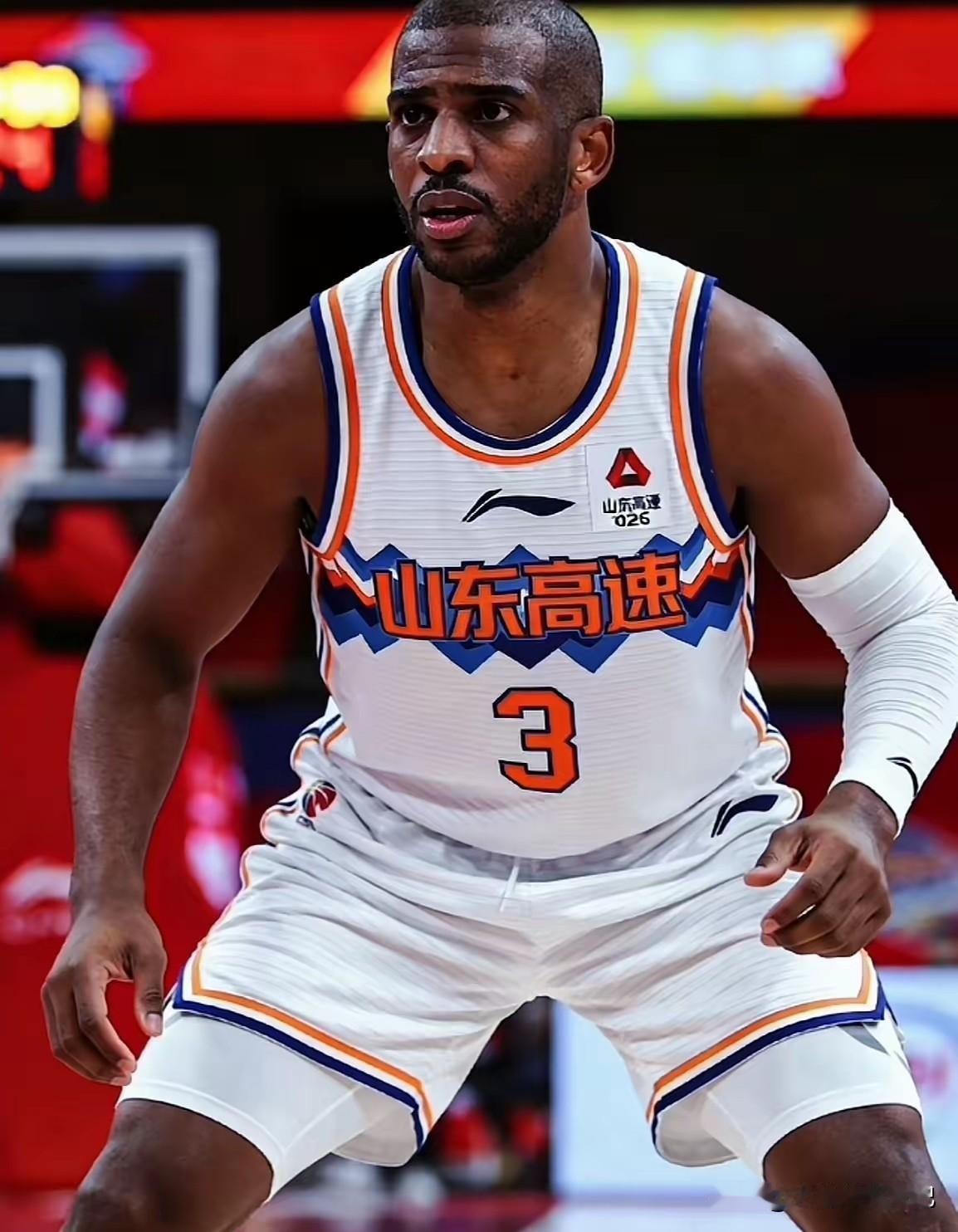 保罗加盟山东男篮？这玩笑开的有点大啊！现在有传言说，裁掉鲍威尔之后，山东高速男