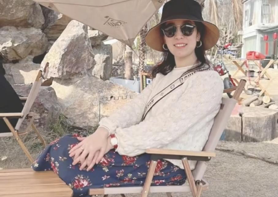 大家发现没？2个细节可以看出朱女士曾经的物质条件已经是普通人的天花板了为