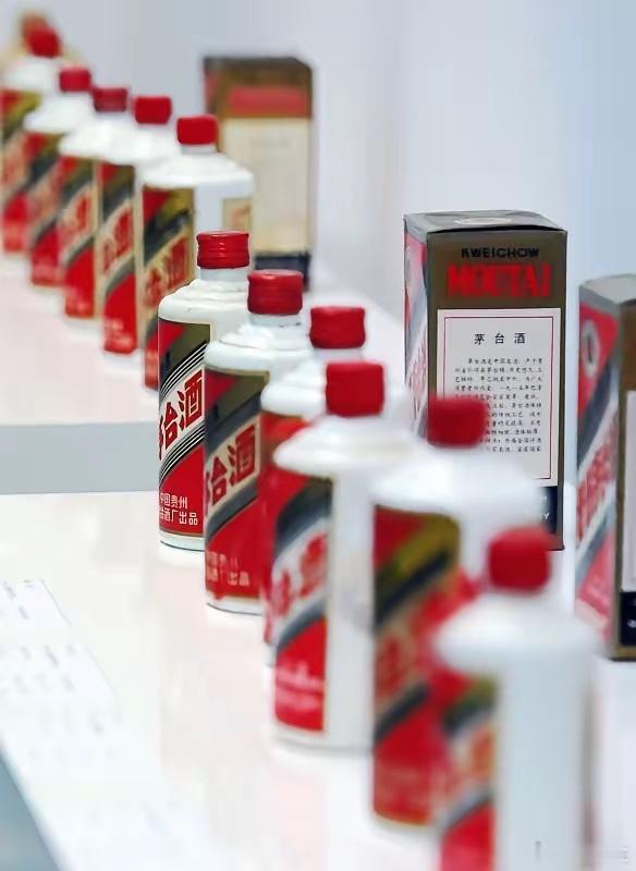 茅台新增两大发货仓白酒就两种，茅台和其他！茅台今年以来不断涨价，现在价格已经是1