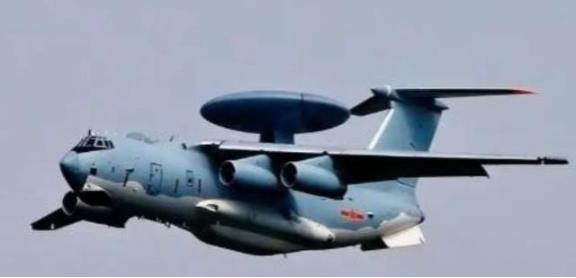 空警3000一旦和六代机形成闭合，那么除了中美，其他国家就可以解除武装了。说得直