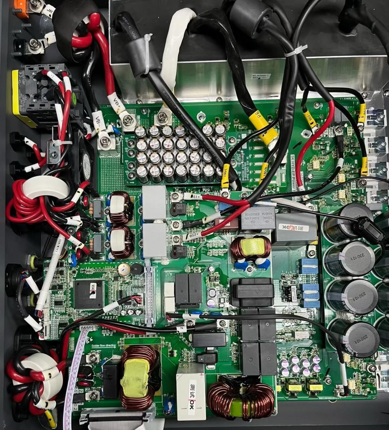 照着这个板子抄会不会发财，这个是逆变器上的，这个板子是鬼子研发出来的，卖的还非常