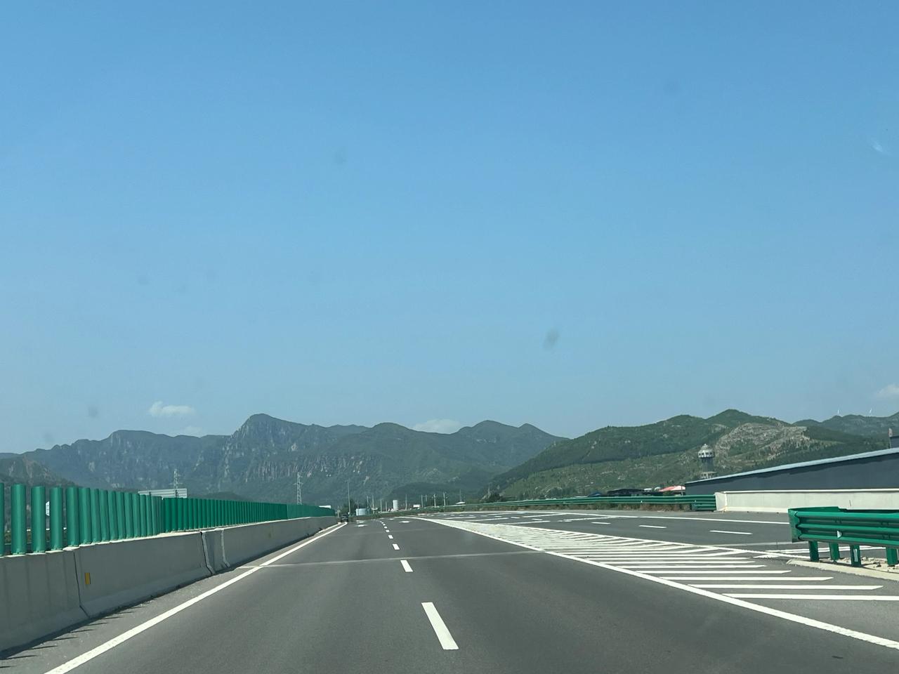 福建某个民办学校，2023年9月揭牌，批复办学规模2400人，2026年7月停办