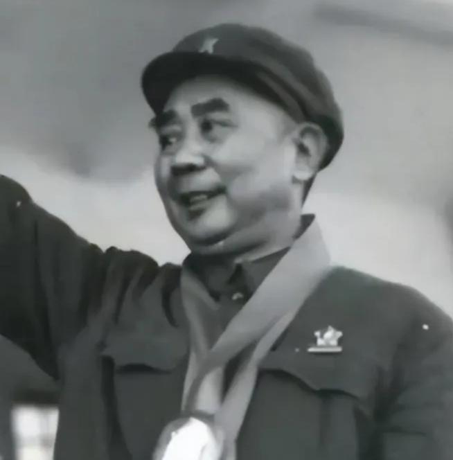 1970年昆明军区大案：开国中将遇袭，警卫员失职令人痛心1970年，王自正