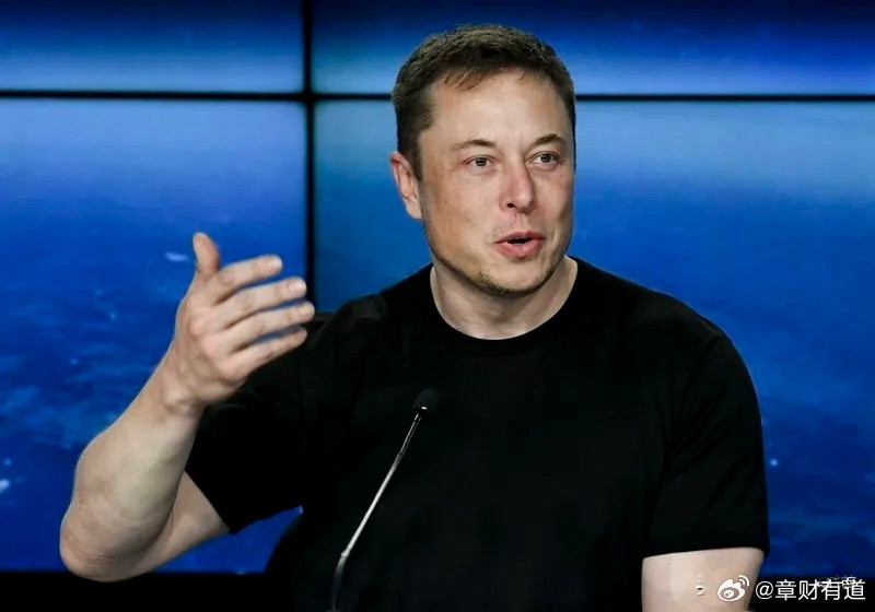 马斯克曾信誓旦旦地宣称，到2025年年底，AI的智力水平便能如火箭般一飞冲天，超