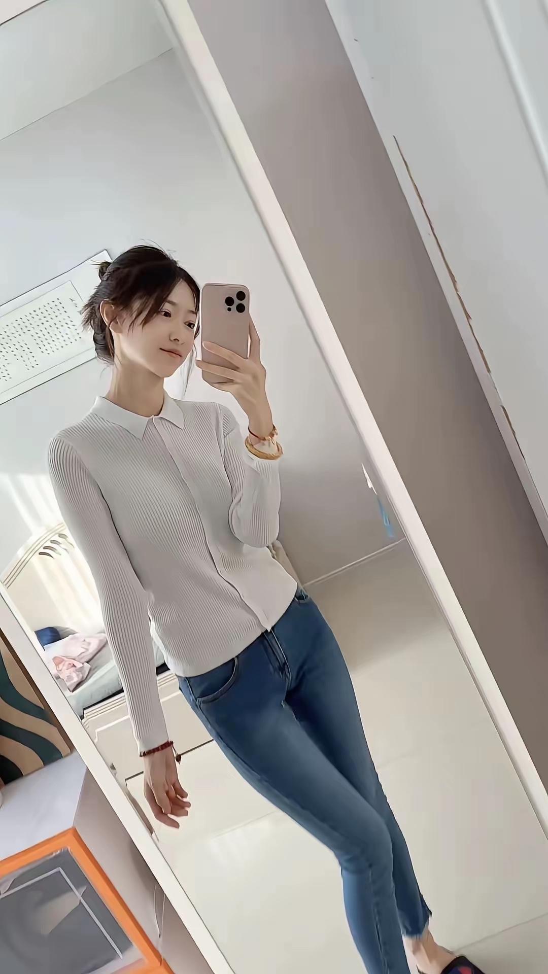 你会用美女当自己的手机壁纸吗会呀，赏心悦目，心情舒畅，不过我用自己的哈[呲牙笑]