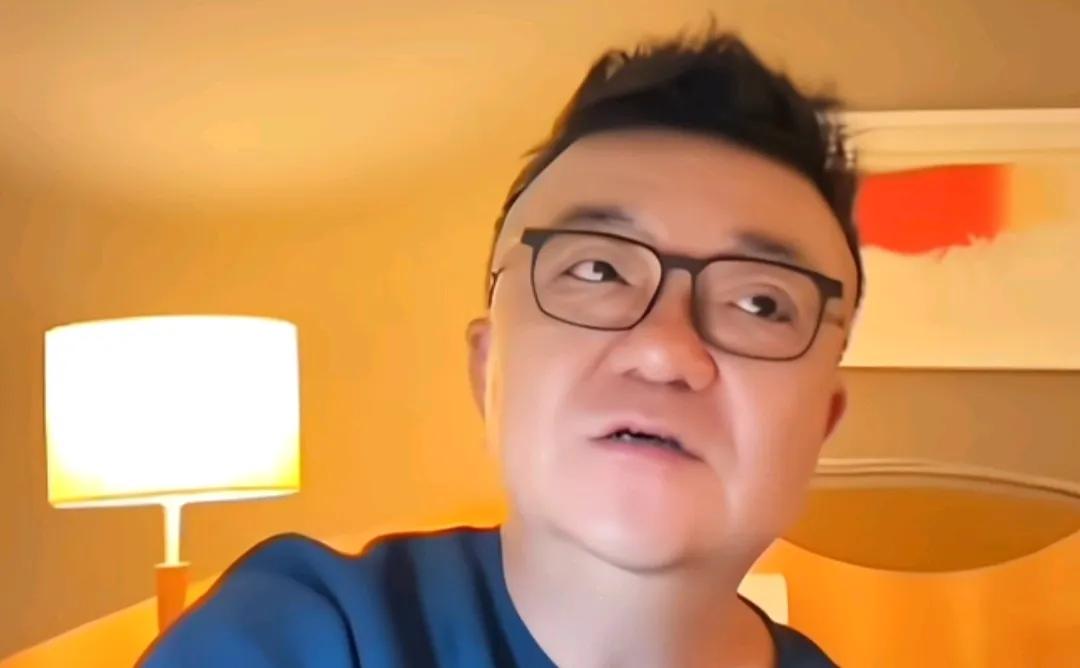 足球媒体人董路爆了一个料。董路在与杨毅连线直播时透露，有一次，他带队去打比赛，