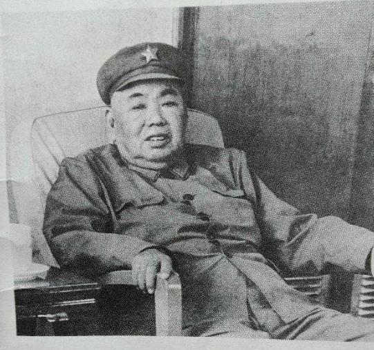 许世友调任广州军区司令后，亲自指挥警卫人员进山捕捉野猪，大宴宾客畅享地道许氏野味