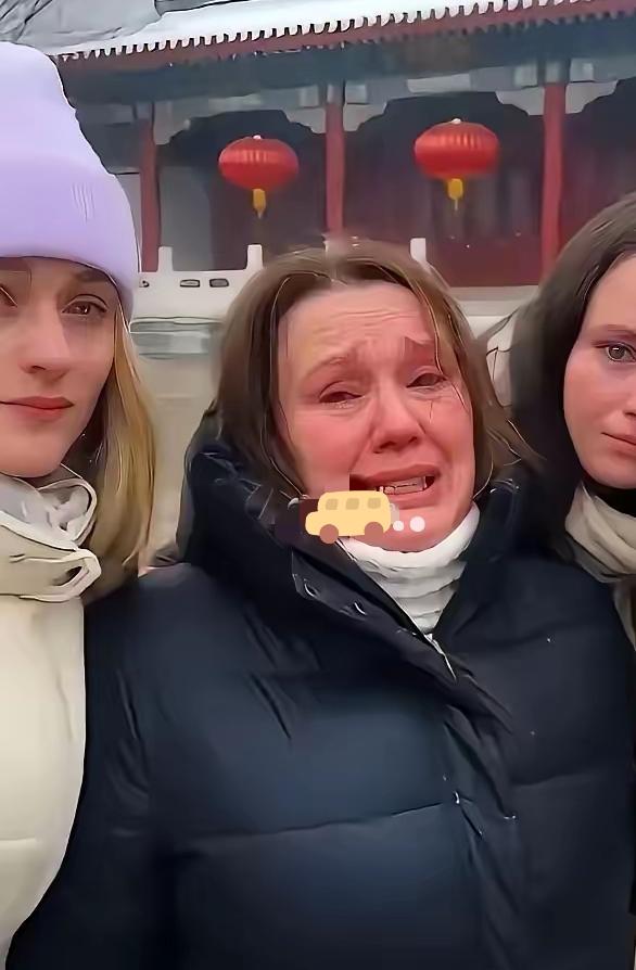 乌克兰一位母亲的采访让无数人破防：“三个女儿都嫁中国人采访里老太太抹着眼泪