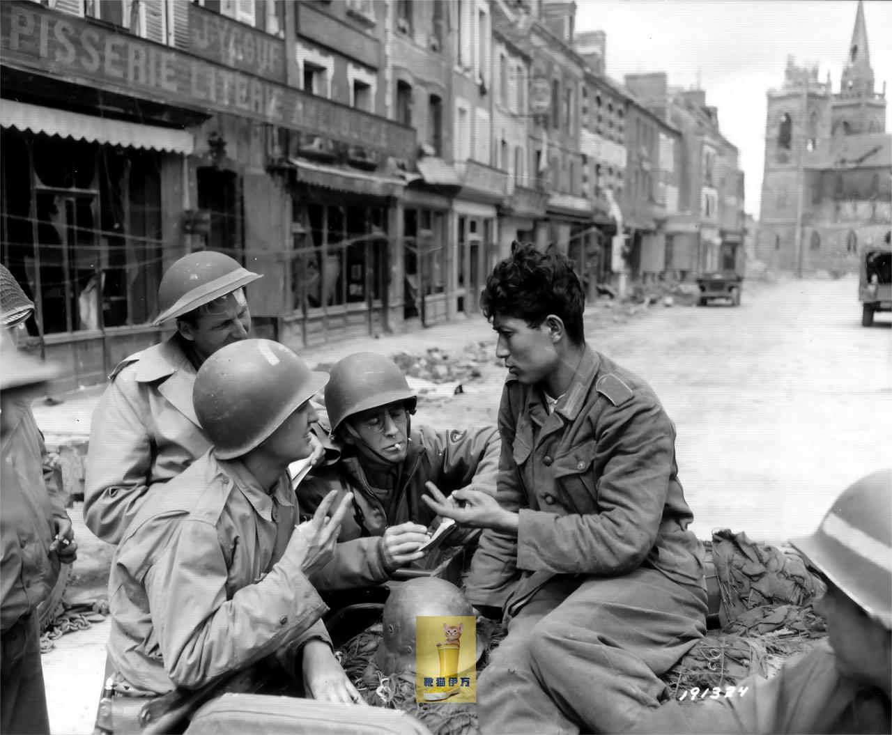 不知道这位士兵后来的命运如何，苏联对于“祖国的叛徒”向来是毫不手软的——1944