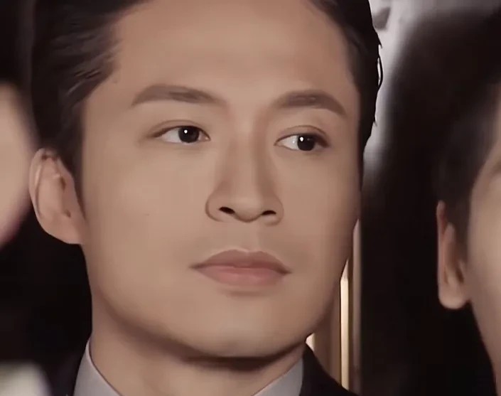 琼瑶一定想不到，死后留给世界的遗产，竟然是马景涛！63岁马景涛因摔倒又火
