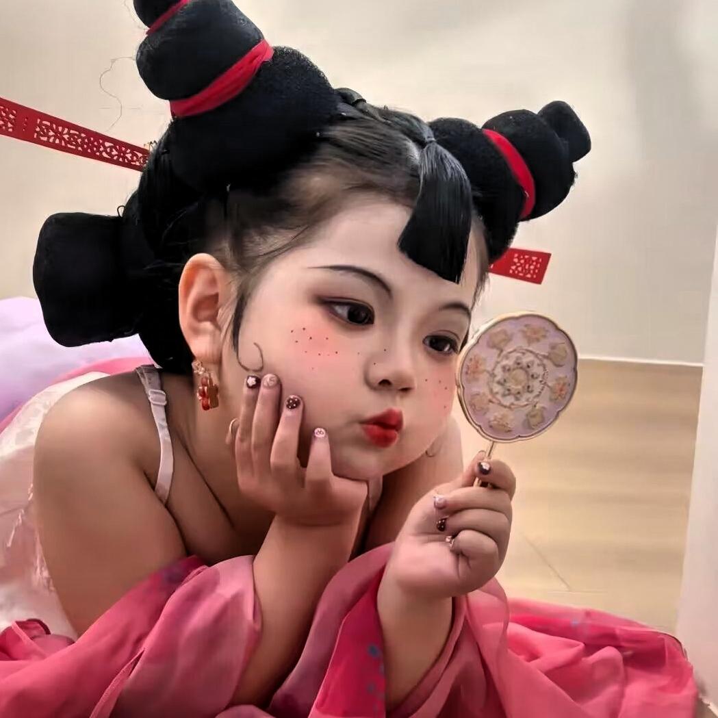 昨晚看到一个电视街头采访。​记者随机采访10个女生，问：“你是否愿意嫁给一个没