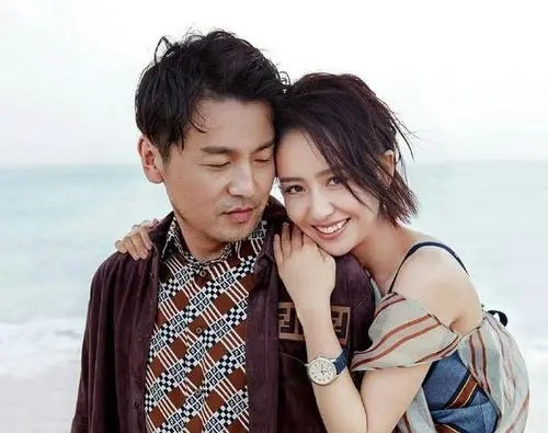 当年，佟丽娅和陈思诚结婚时，雷佳音也去了，但陈思诚的母亲却怒骂雷佳音:“你离我儿
