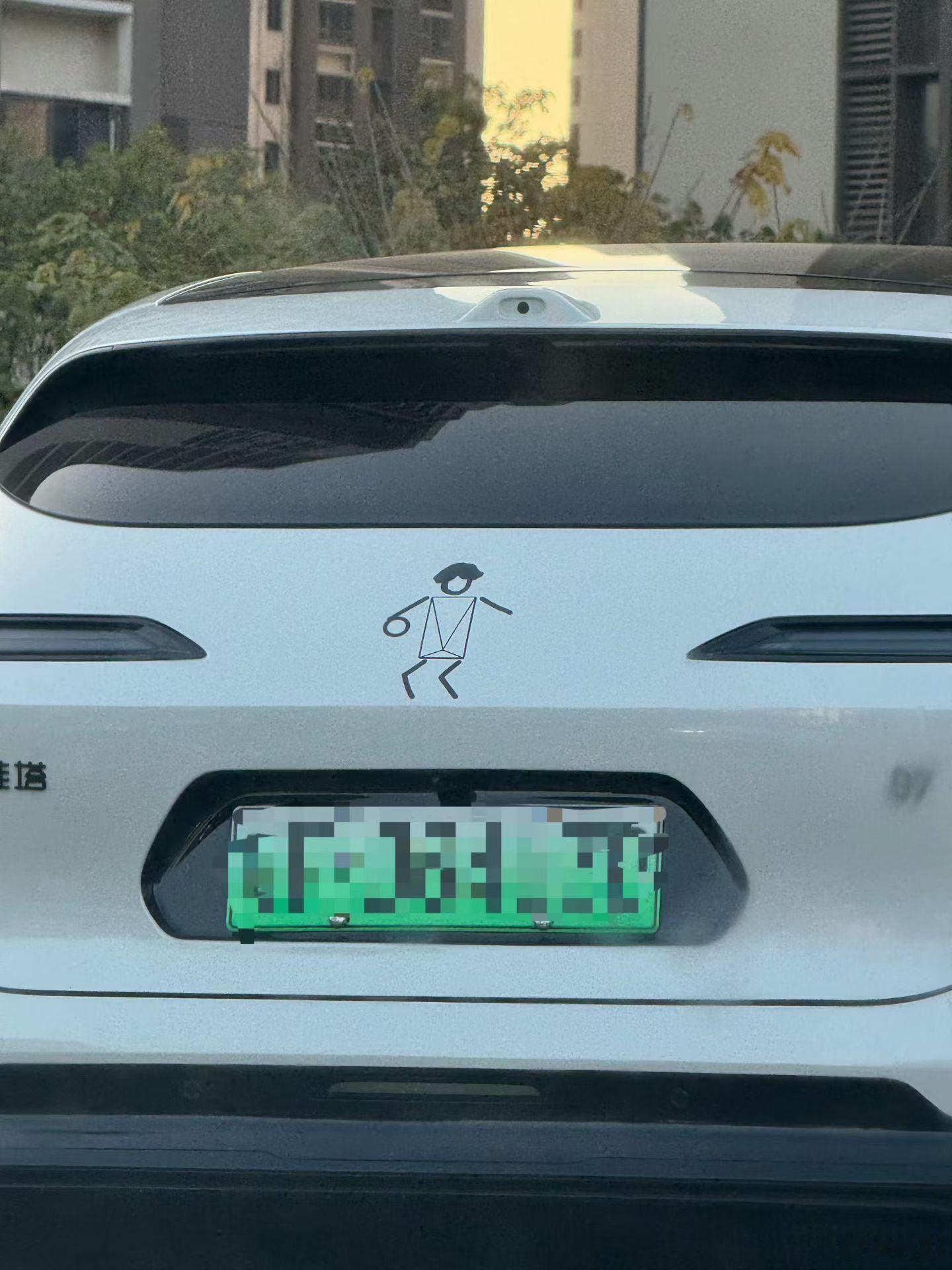 万万没想到，阿维塔的车标还能这么装饰？