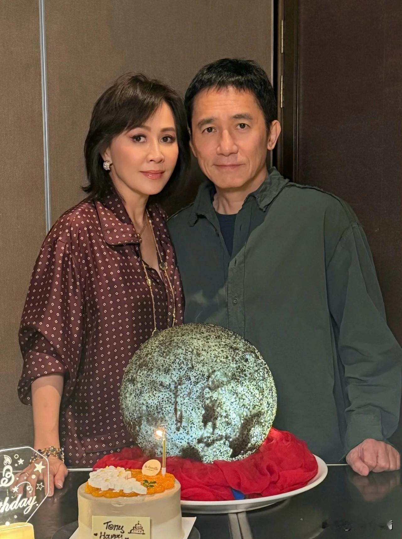 为什么刘嘉玲“嫁不进豪门”？因为她根本不愿低头！很多人笑她当年没抓住许晋亨，