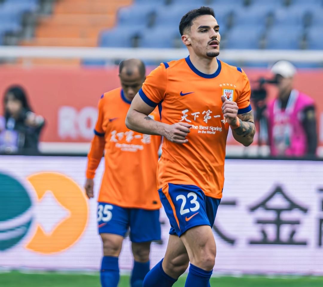 验货成功，阿尔瓦罗确实是高级货。如果说之前对阵升班马压力不大，难以准确评估山东