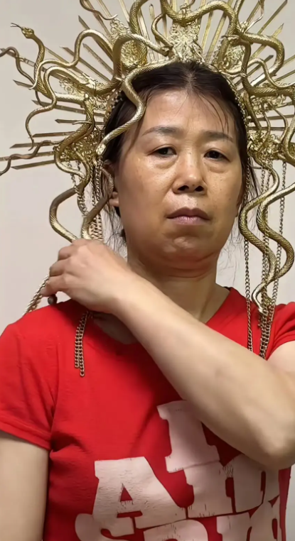 她俩是同一个人，你信不？