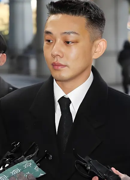 外流男密友亲密照…刘亚仁染毒睽违3年复出，状态满分上工  南韩实力派演...