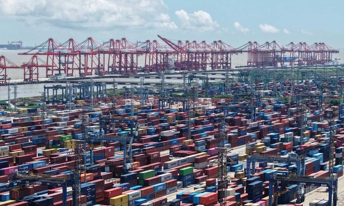 中美两国突然都悟到了：美国发现，只要甩开中国，它就能满世界薅羊毛，谁不服就收拾谁