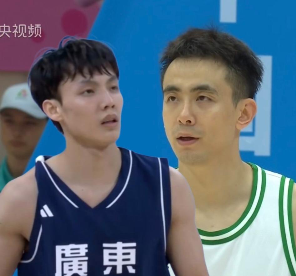 男篮小组赛，赵继伟与徐杰数据对比！先看看赵继伟：首战吉林——15分5篮板11