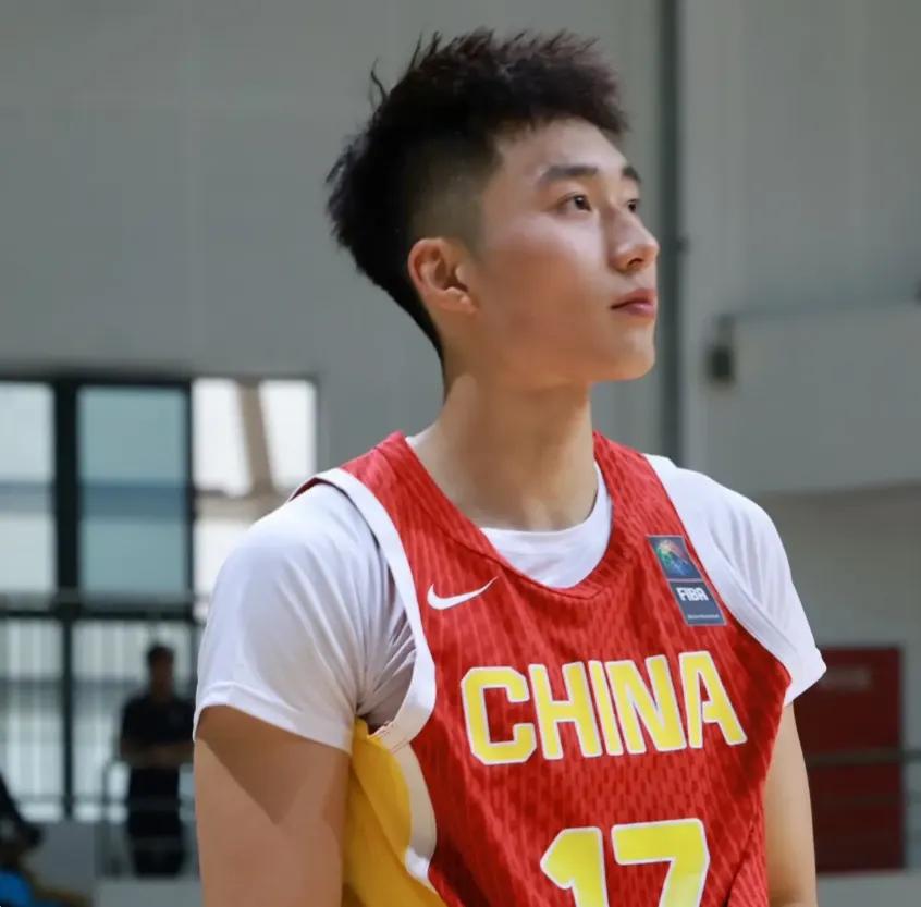 萨姆妠来了，段睿骐怎么说呢？我发现宏远这个休赛期在引援方面有一种“能薅则薅”的