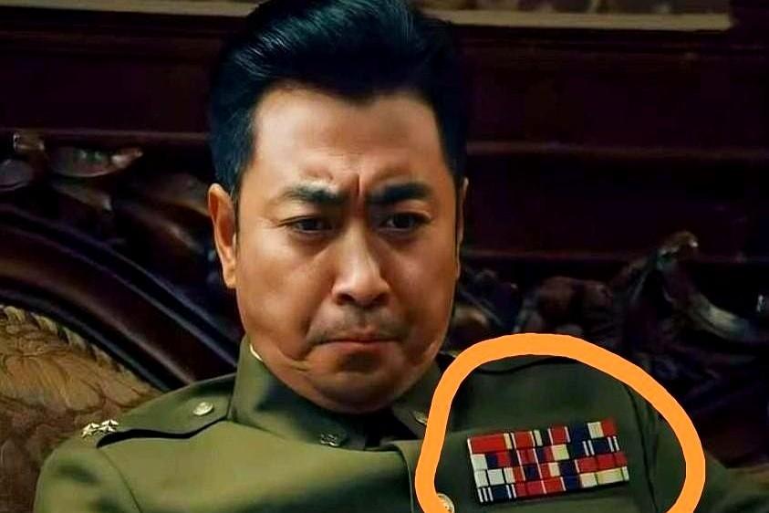 文章标题：又或者说周至柔可能是最近追《沉默的荣耀》发现个细节：参谋总长周至柔