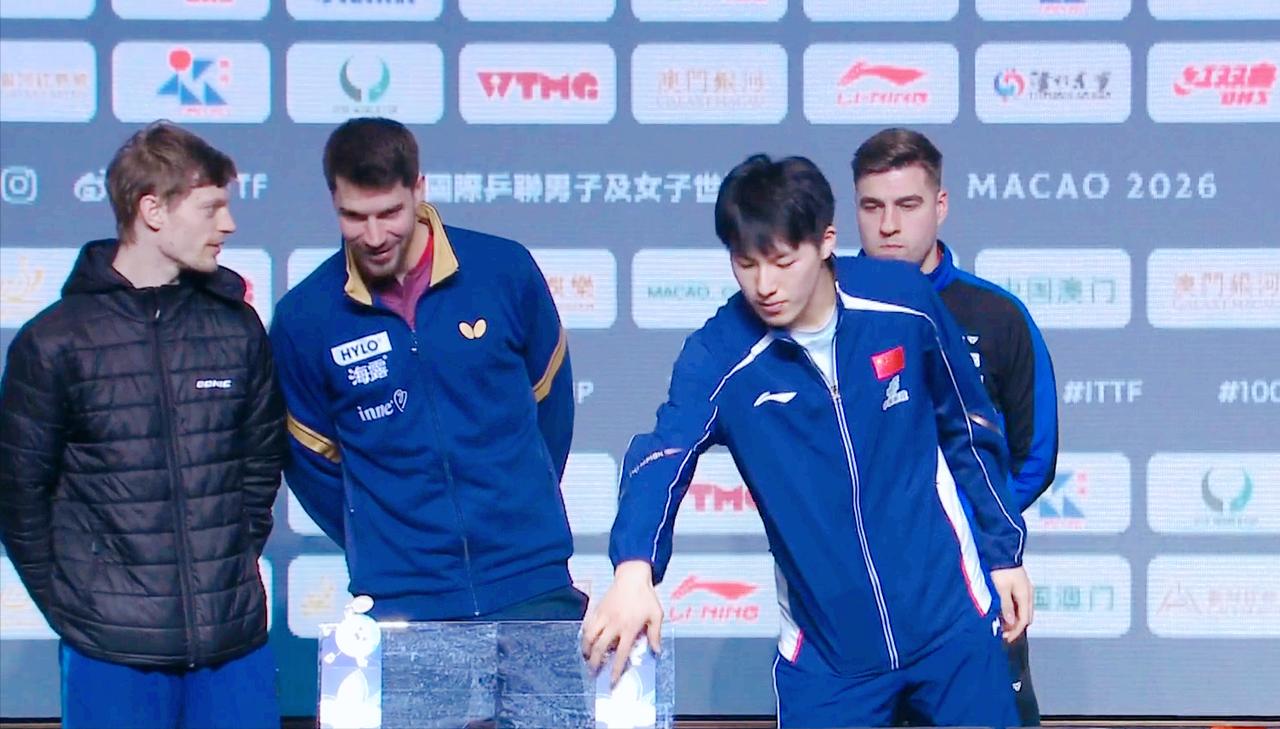 王楚钦小组赛上上签，两个对手，一个是卢伟，还有个罗马尼亚选手，都不是很强