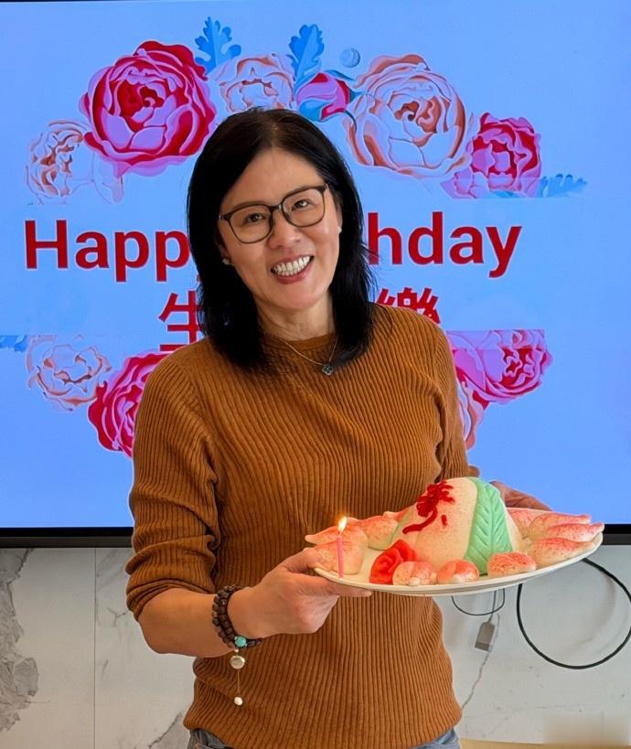 郎平晒生日照: 65岁, 终于可以换一种方式生活体验人生的美好