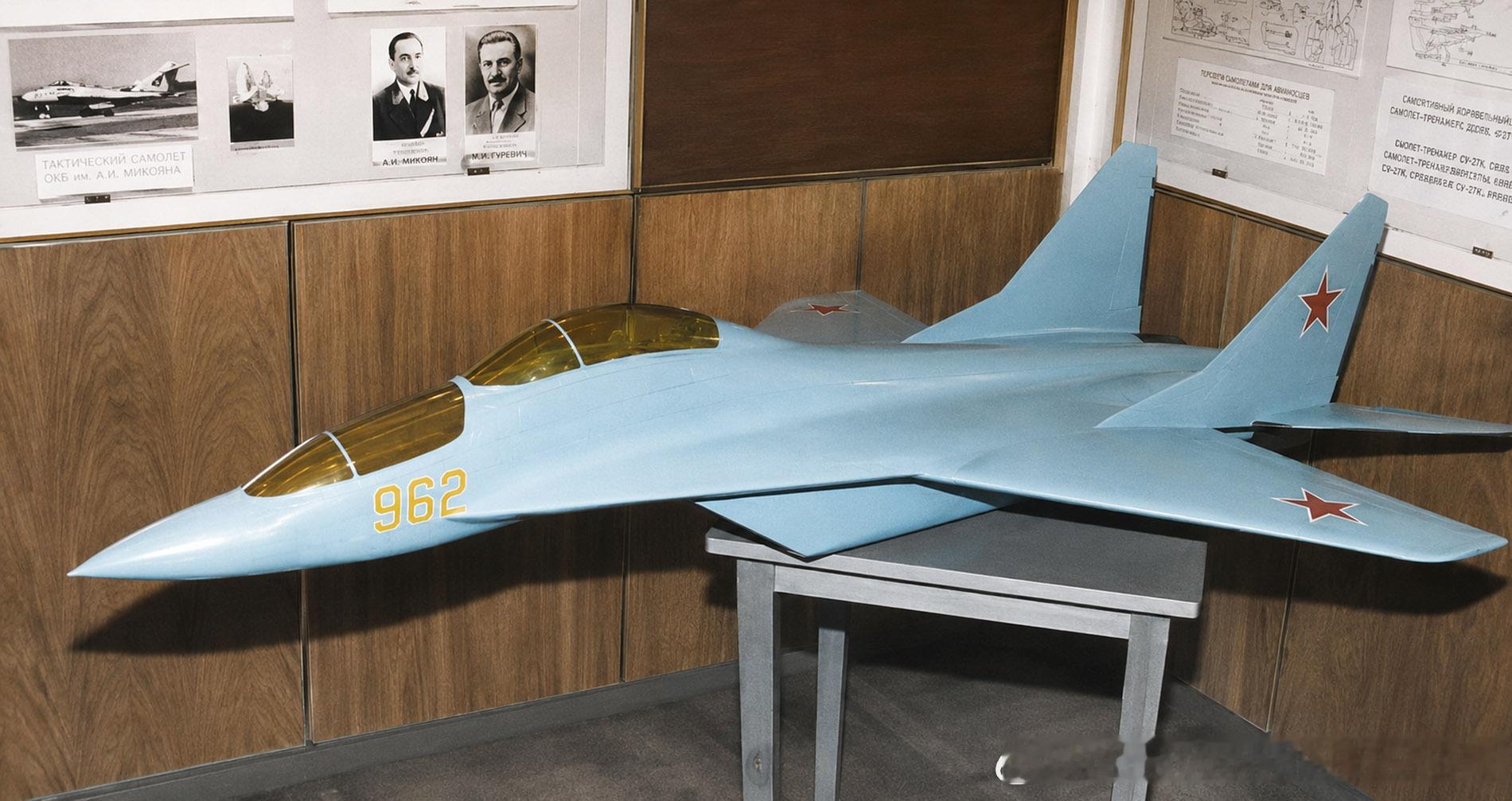 烽火问鼎计划米格-29KU（产品代号“9-62”）是苏联米高扬设计局于80年代