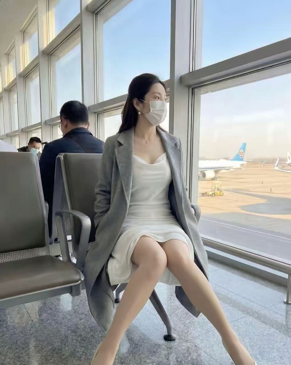 这个时候谁有心情看手机啊！