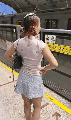 [大笑][大笑]笑一笑，十年少。推荐五幅搞笑图片：个个都是天花板级别…图