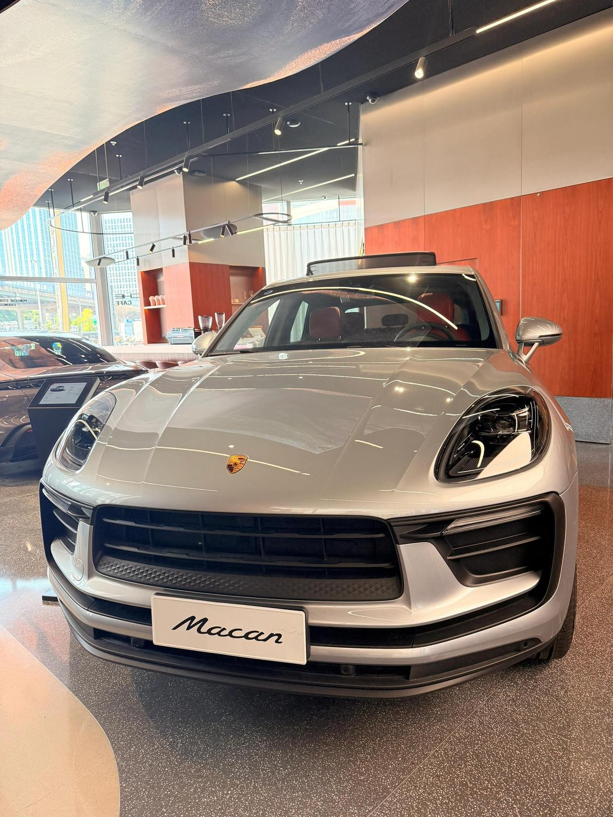 车若初见保时捷官方承认了，停产初代保时捷Macan的计划是一项失误，虽然这款车