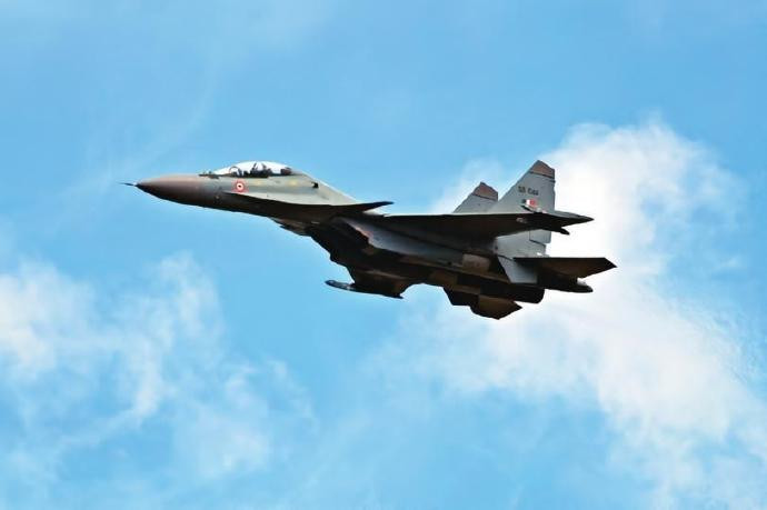 每天认识一件兵器苏联/俄罗斯Su-30“侧卫”C战斗机机身长度：21.94米机