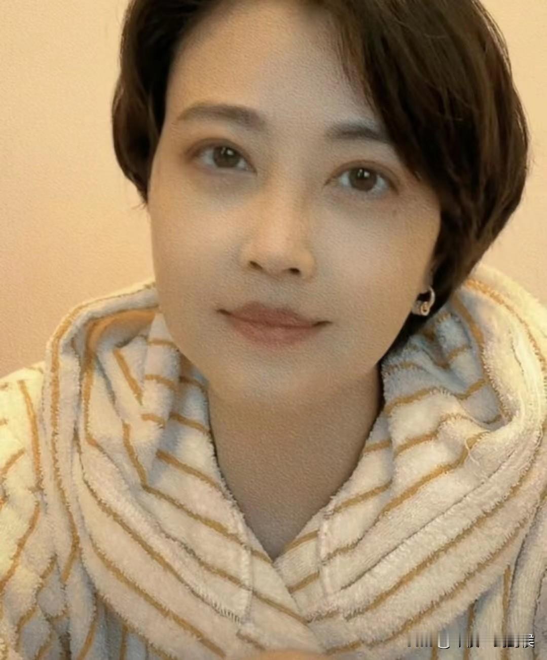 据说，周海媚没有死，她乘坐山航，不小心穿越到战国去了，成了秦国第一美女.....