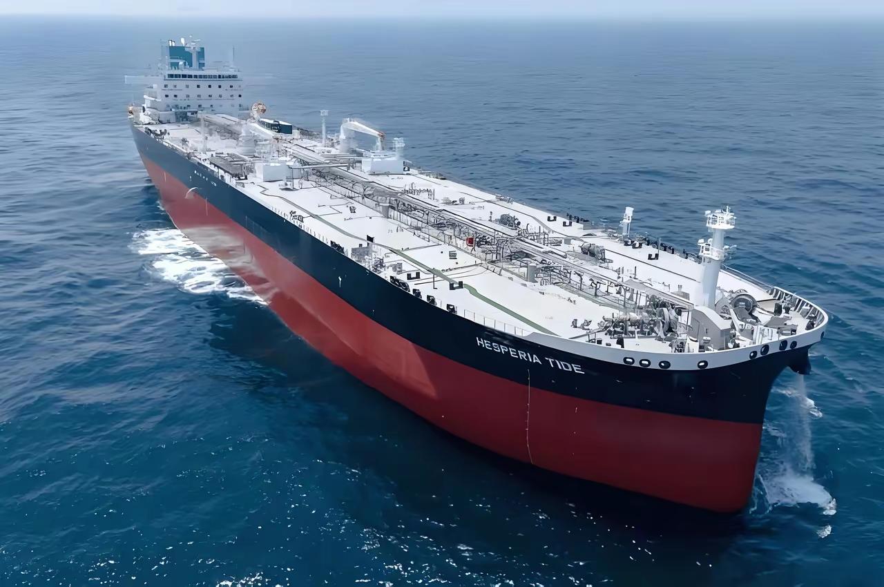 美国已经扣押了“贝拉1号”油轮。“贝拉1号”终于没有逃脱，经过半个多月的逃奔，从