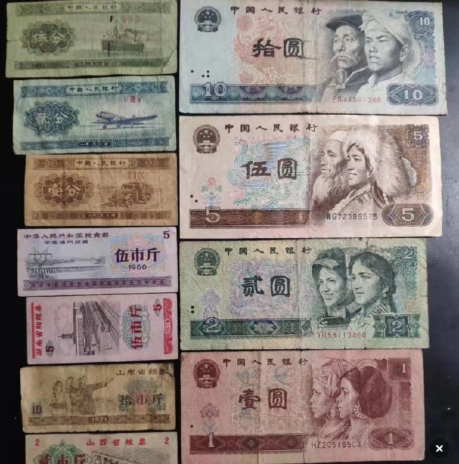 在前不久，在农商银行取钱，钱是到期的，一共7万块钱，银行说超过5万要预约，我说那