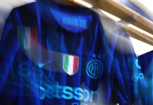 米兰体育报：国米不会在主场对阵帕尔马的比赛前后举行庆祝仪式。根据内部消息，蓝黑